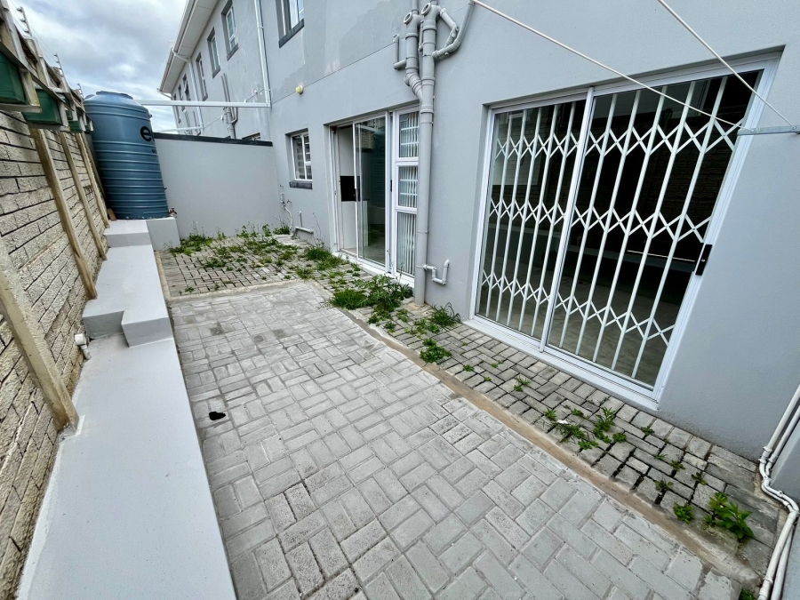 To Let 3 Bedroom Property for Rent in Nahoon Valley Park Eastern Cape